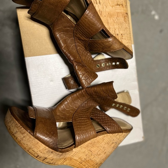 Like New-Stuart Weitzman Wedge Sandal - Picture 4 of 5